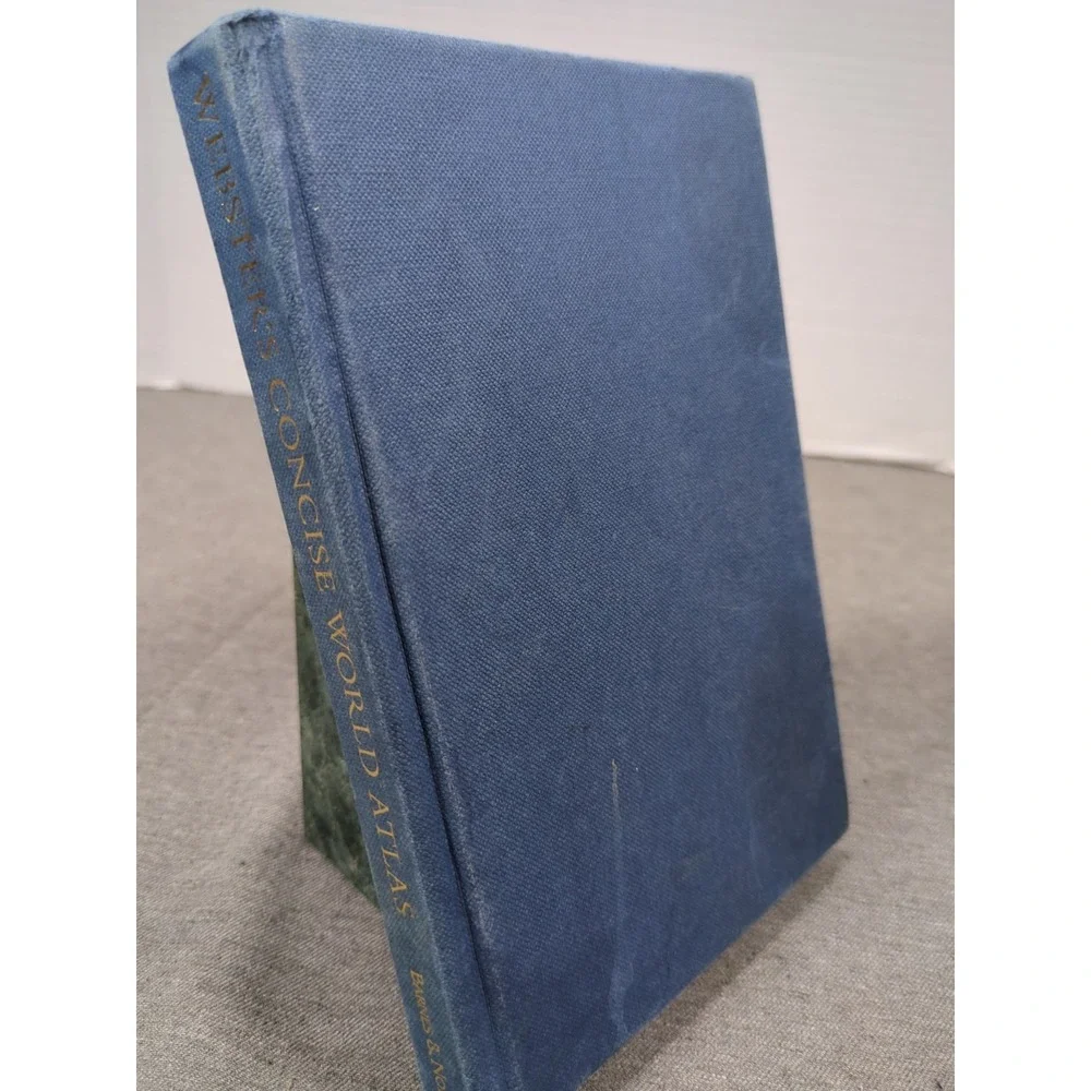 1995 Webster's Concise World Atlas‎ Barnes & Noble Edition Hardcover